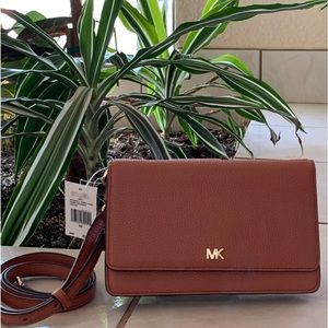 MICHAEL KORS MOTT SUNSET PEACH LEATHER CROSSBODY/WALLET/PHONE CASE